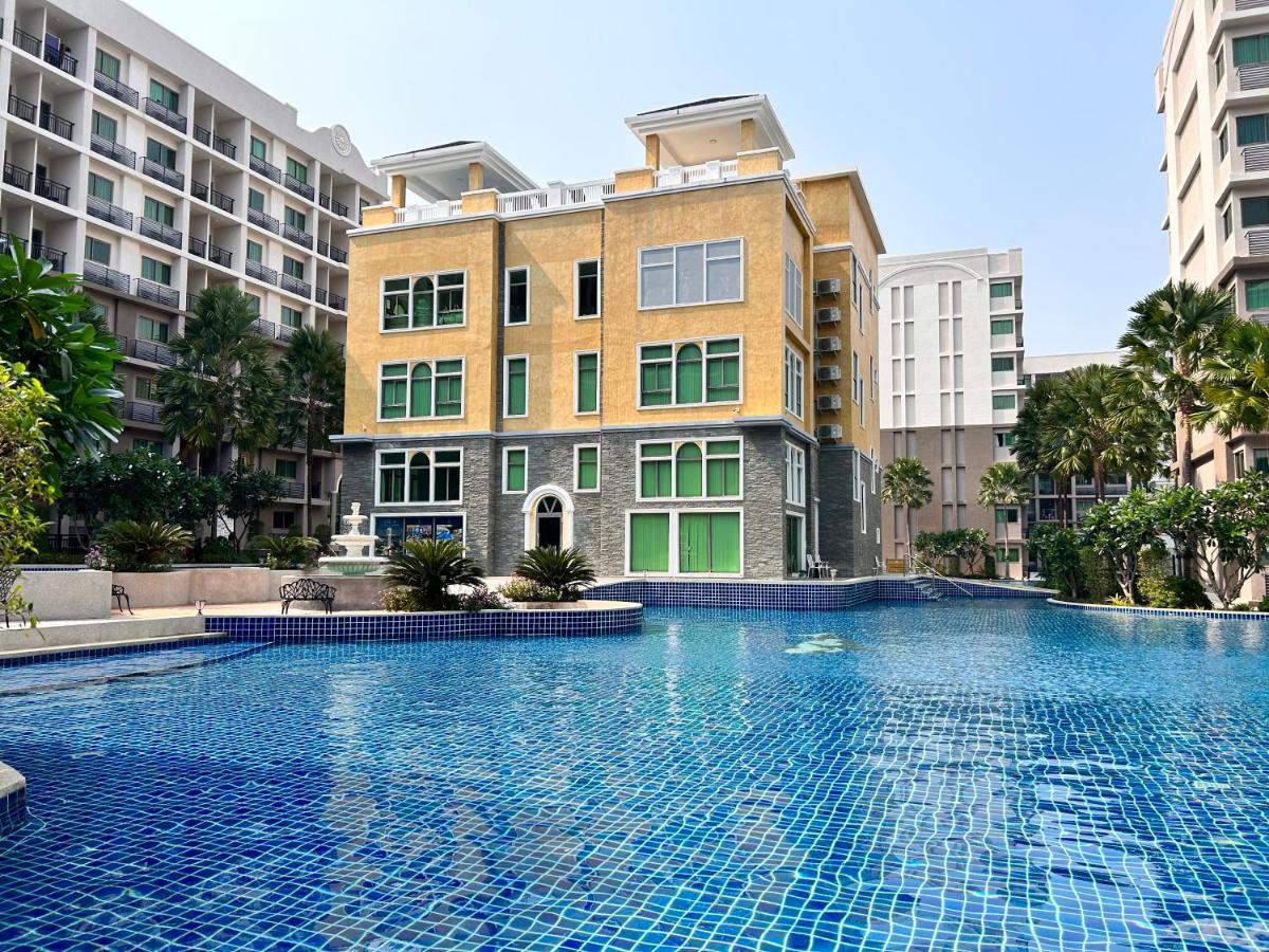 Apartment 超大泳池景观房 市中心区域 离步行街5分钟near Walking Street Pattaya