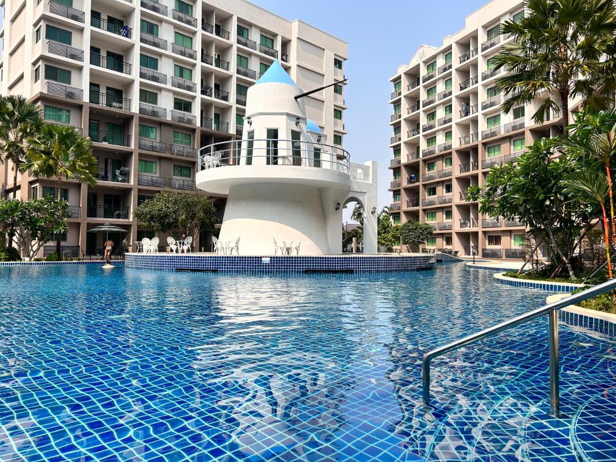 超大泳池景观房 市中心区域 离步行街5分钟near Walking Street Apartment
